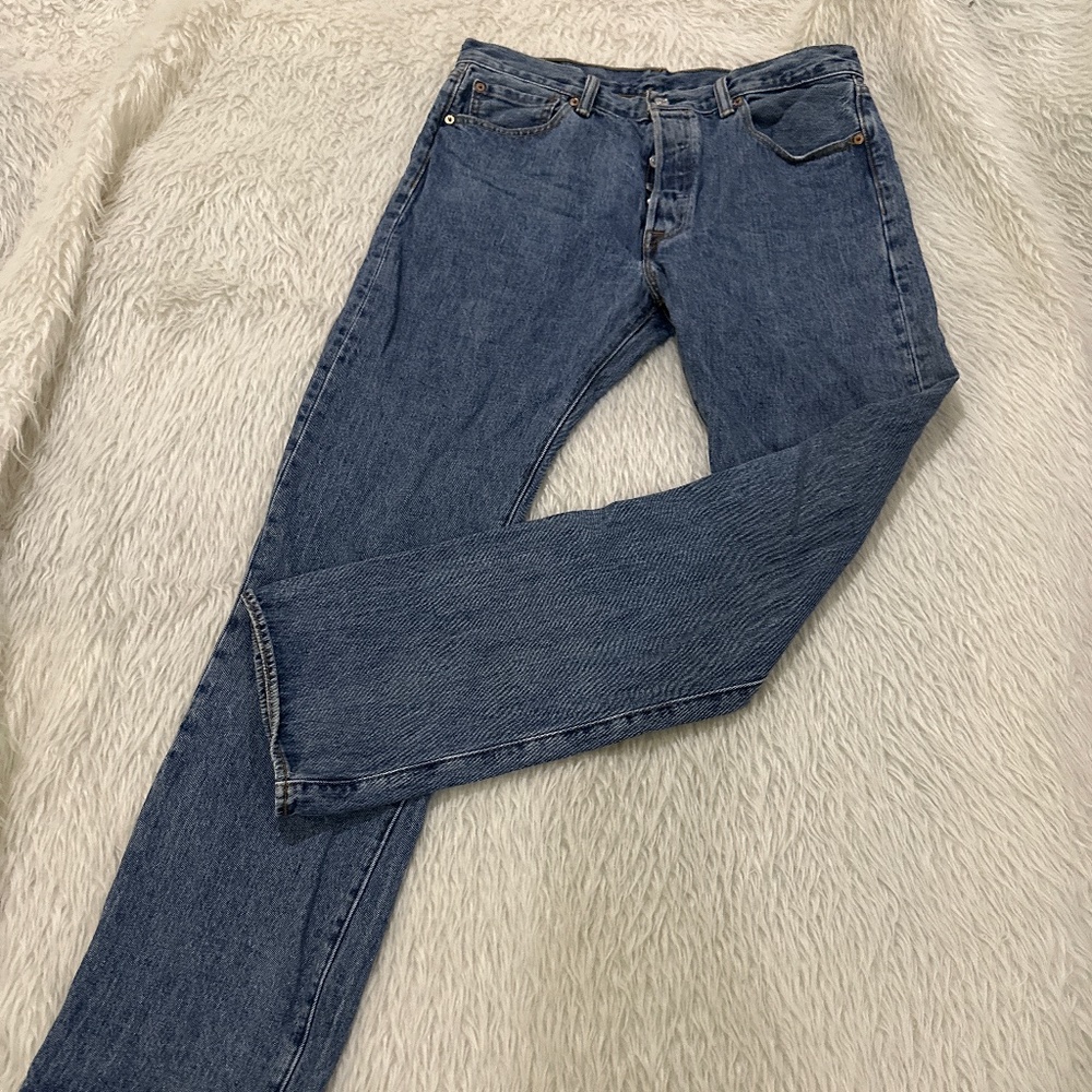 Levi’s men’s denim 501 button fly denim blue jeans size 34x34